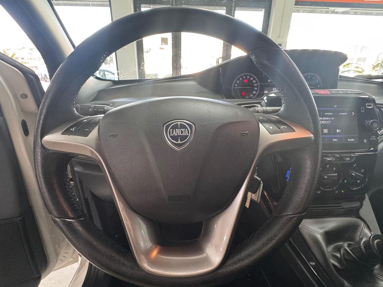 Lancia Ypsilon gold firefly MHEV #7845