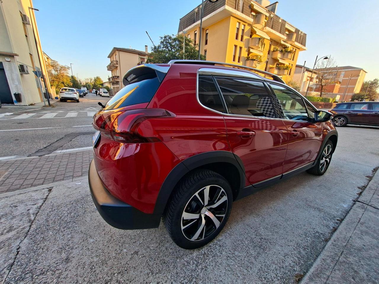 Peugeot 2008 2008 1.5 bluehdi Allure s&s 120cv eat6