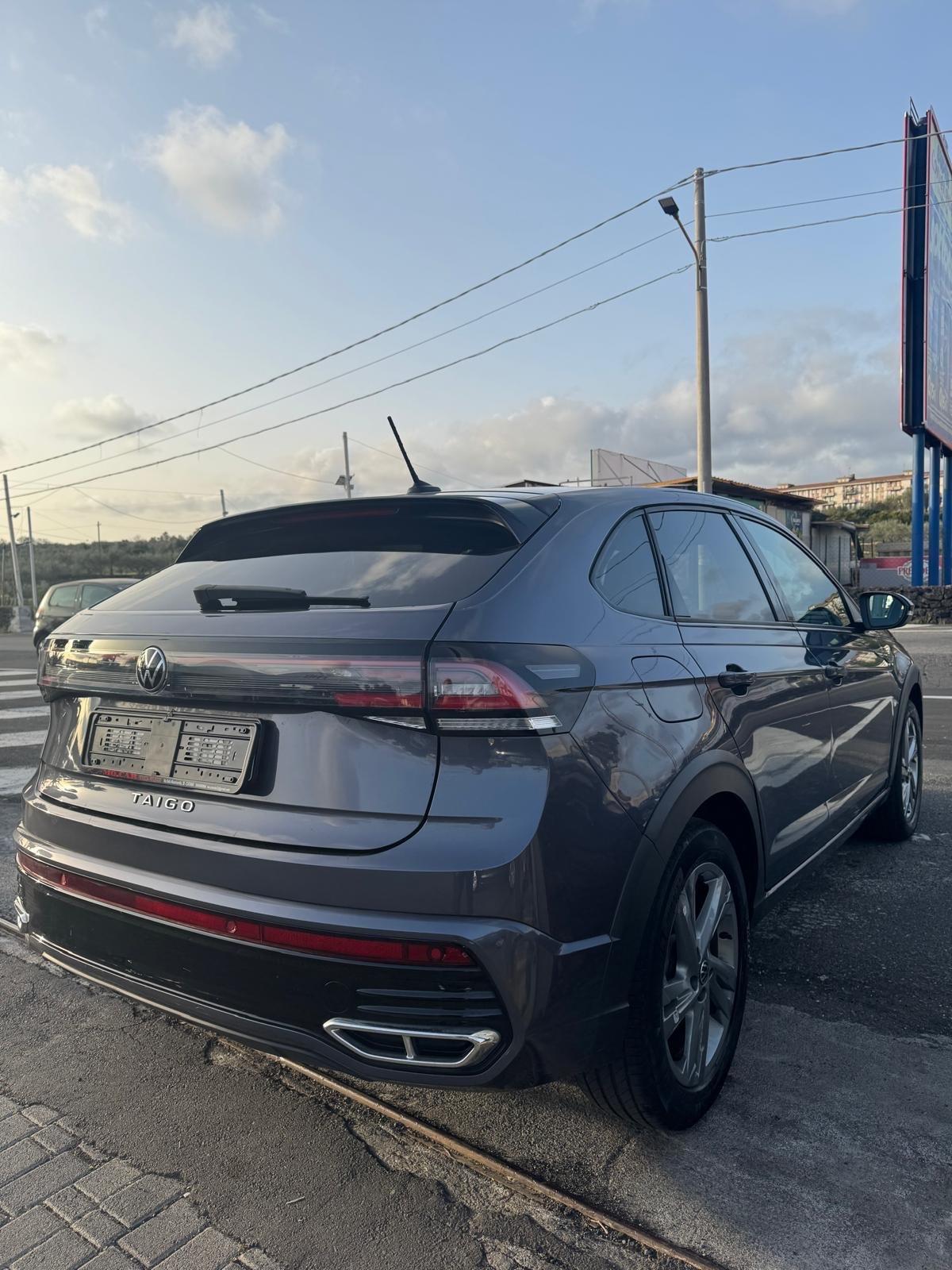 Volkswagen Taigo 1.0 TSI 110 CV DSG R-Line