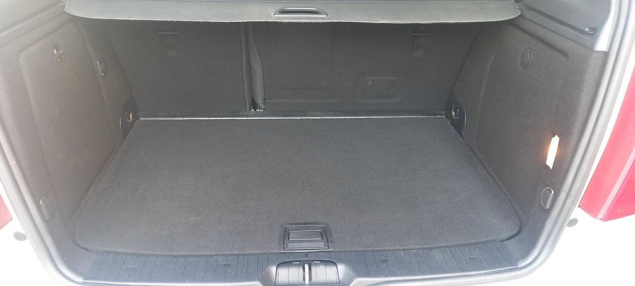 Mercedes-Benz Classe A 160 BlueEFFICIENCY Benzina cc. 1.5 CV. 95 - 5 Porte 5 Posti Euro 5 Utilizzabile anche per i Neopatentati.