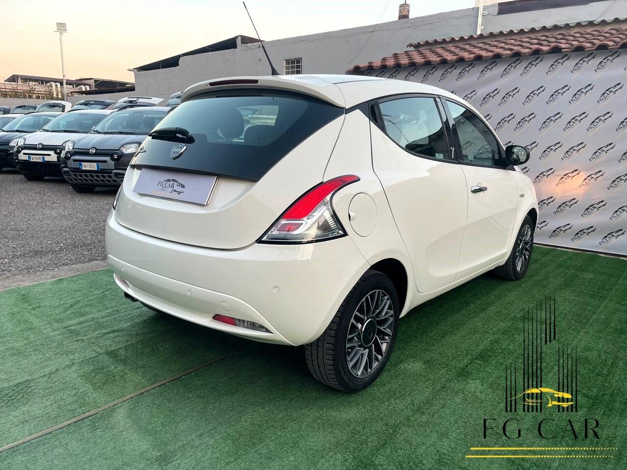 Lancia Ypsilon 1.3 MJT 16V 95 CV 5 porte S&S Gold 2017