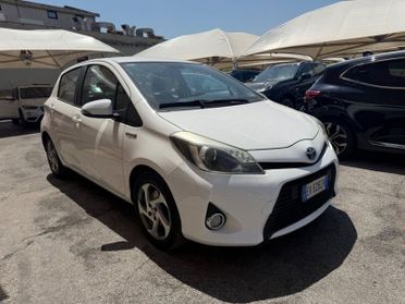 Toyota Yaris 1.5 Hybrid 5 porte Lounge "NEOPATENTATI"
