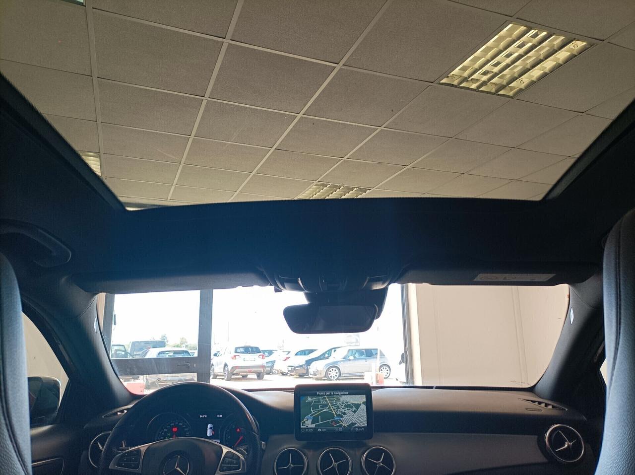 Mercedes GLA 180 AMG PREMIUM NEOPATENTATI