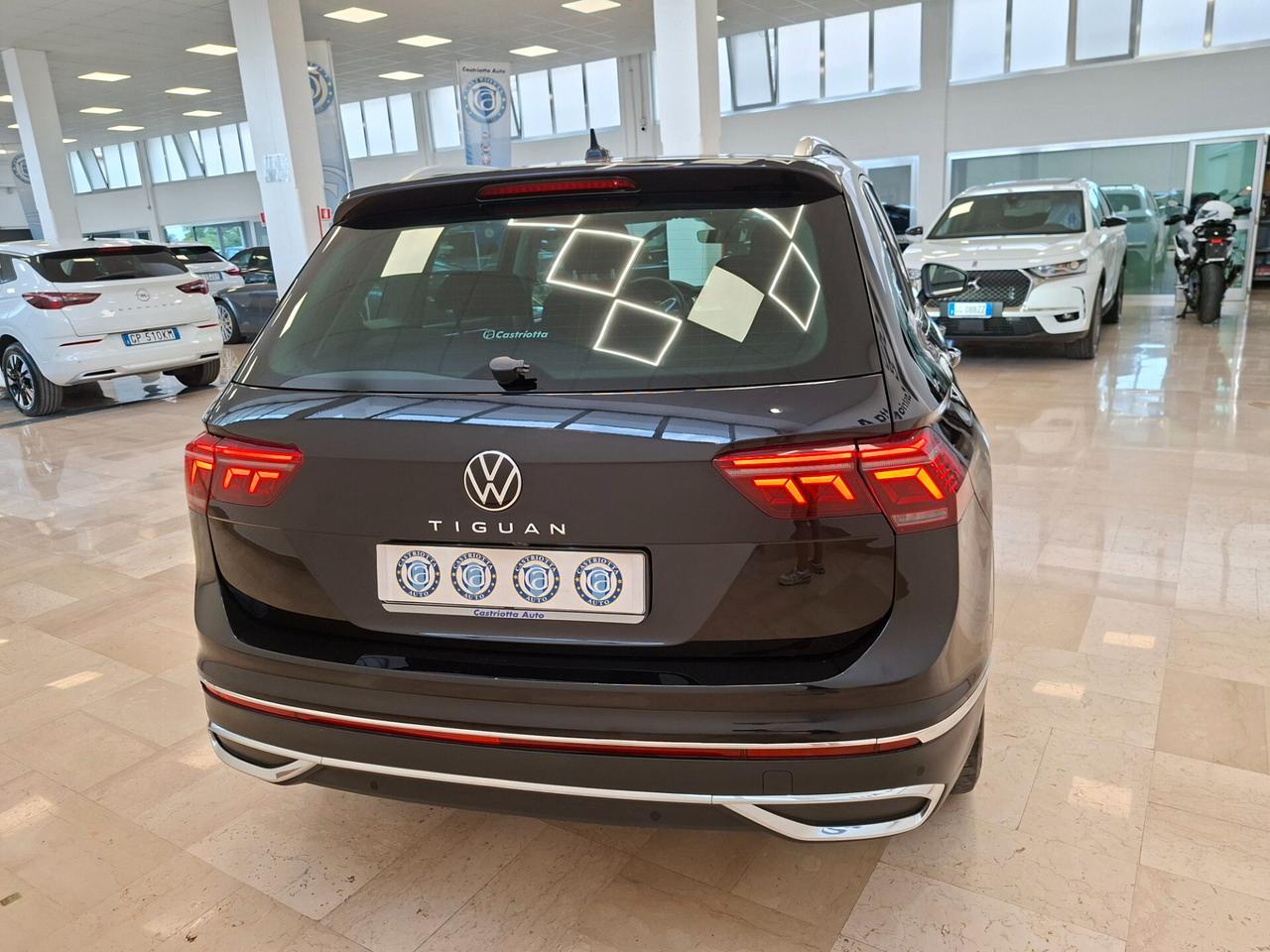 Volkswagen Tiguan 2.0 TDI 150 CV SCR DSG Elegance