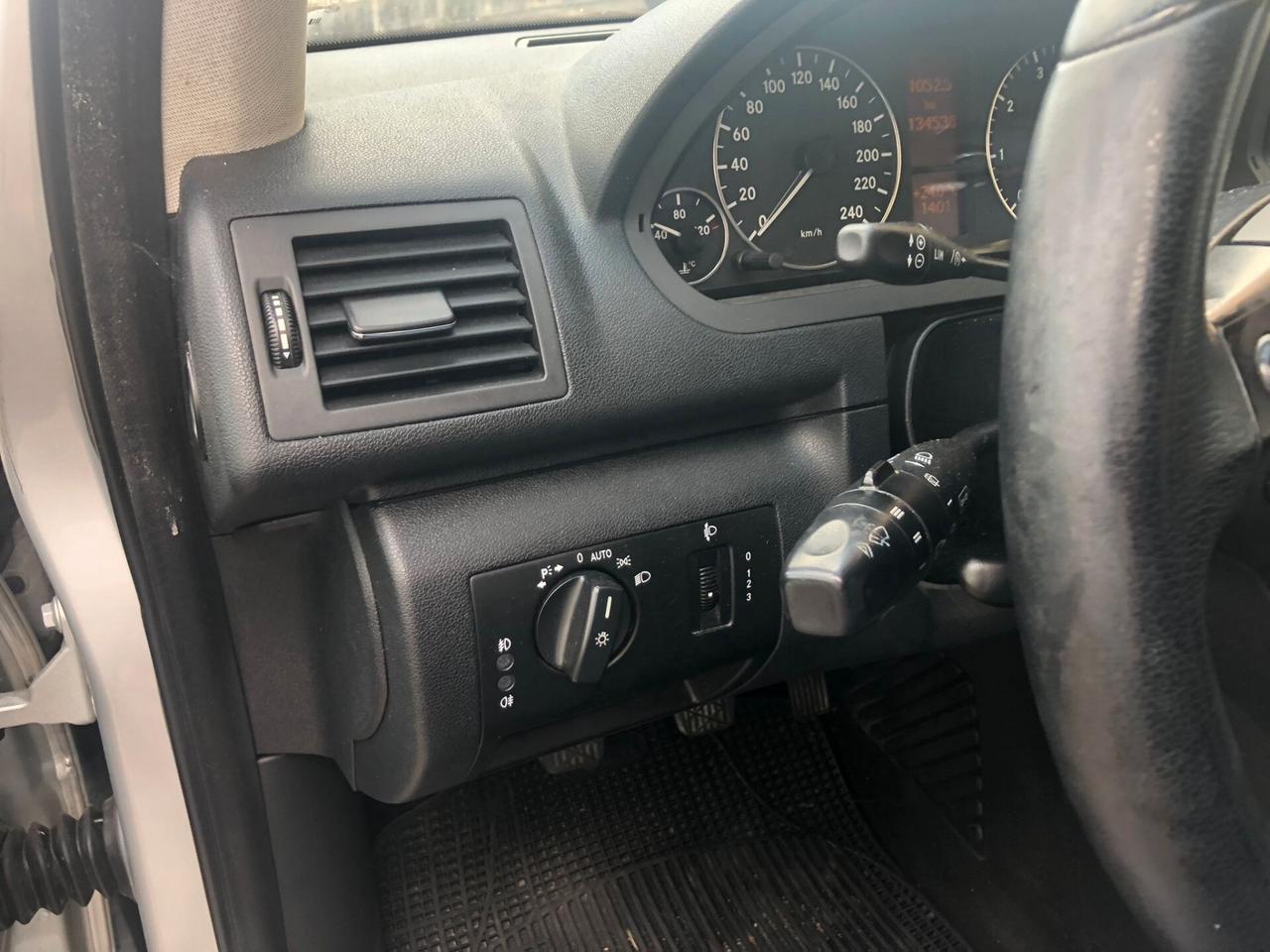 Mercedes-benz A 160 BlueEFFICIENCY Avantgarde