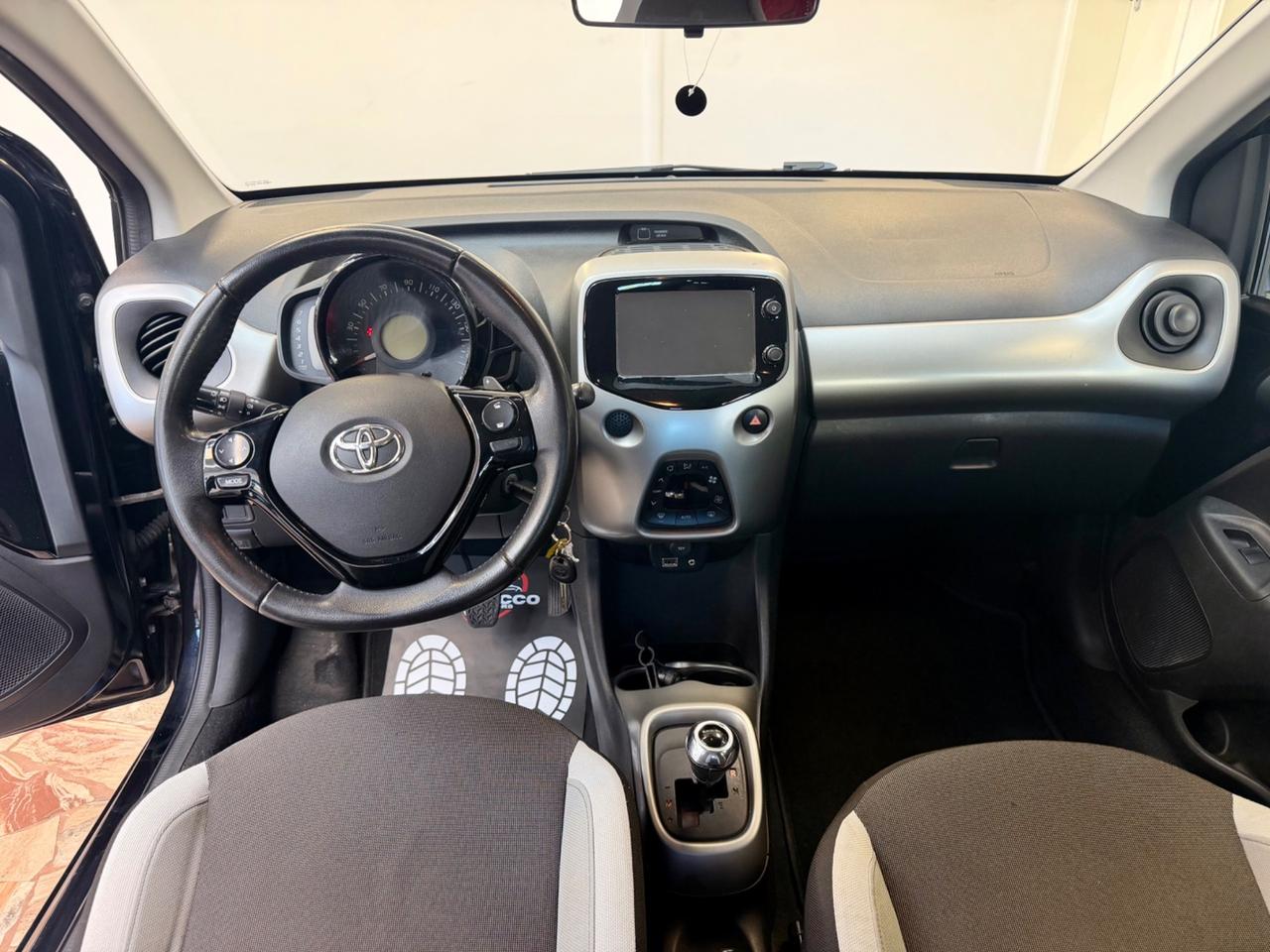 Toyota Aygo 1.0 VVT-i 69 CV 5 porte x-wave MMT