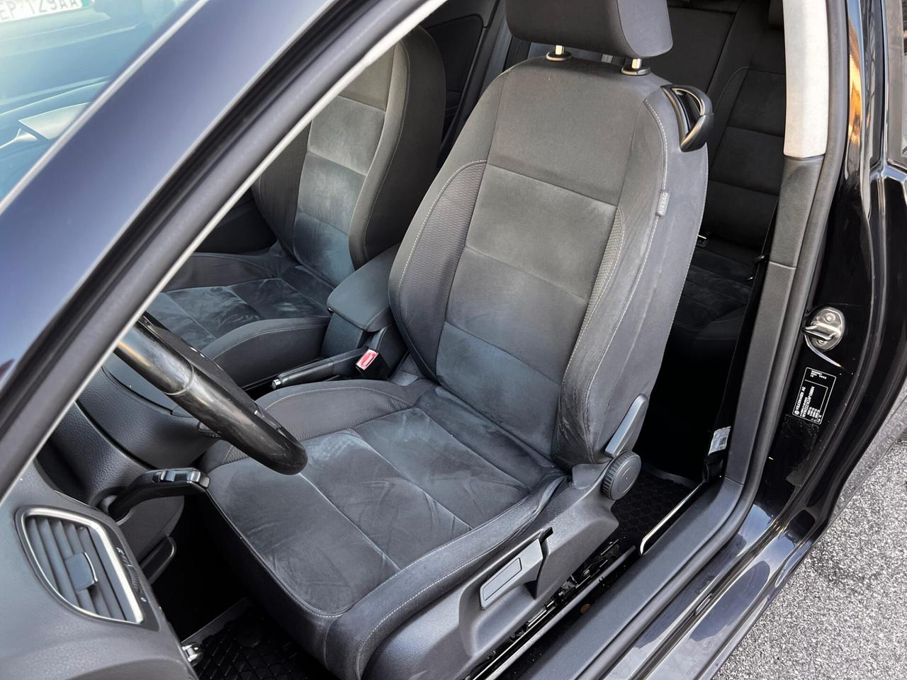 Volkswagen Golf 1.4 TSI 122CV 3p. Highline NEOPATENTATI