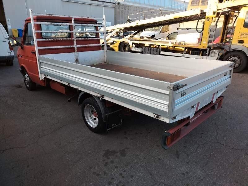 IVECO DAILY 35F8 CASSONE FISSO