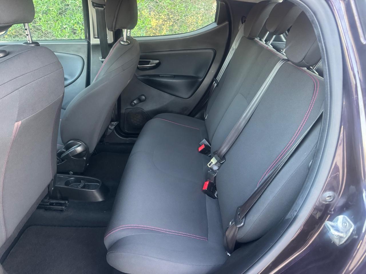 Lancia Ypsilon 1.2 69 CV 5 porte S&S Platinum