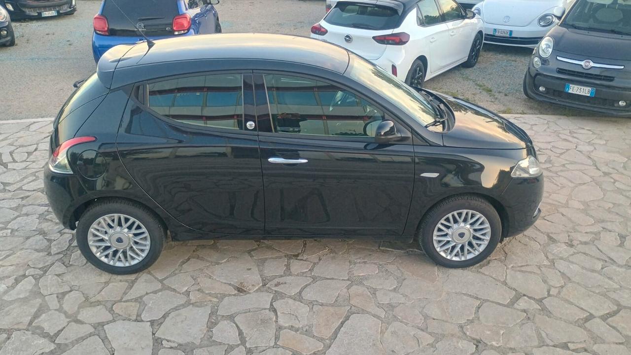 Lancia Ypsilon 1.2 69 CV 5 porte GPL Ecochic Gold