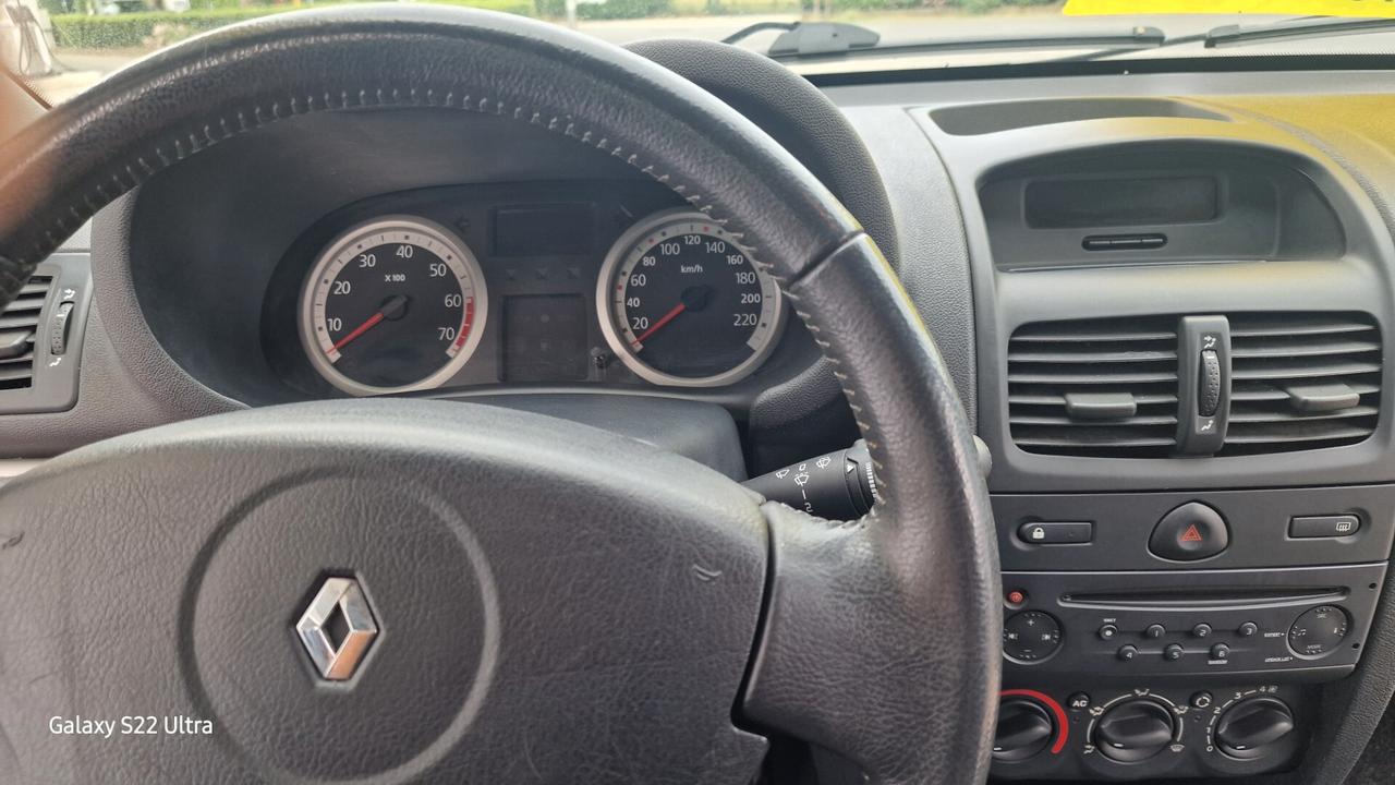 Renault Clio Storia 1.2 5 porte Dynamique