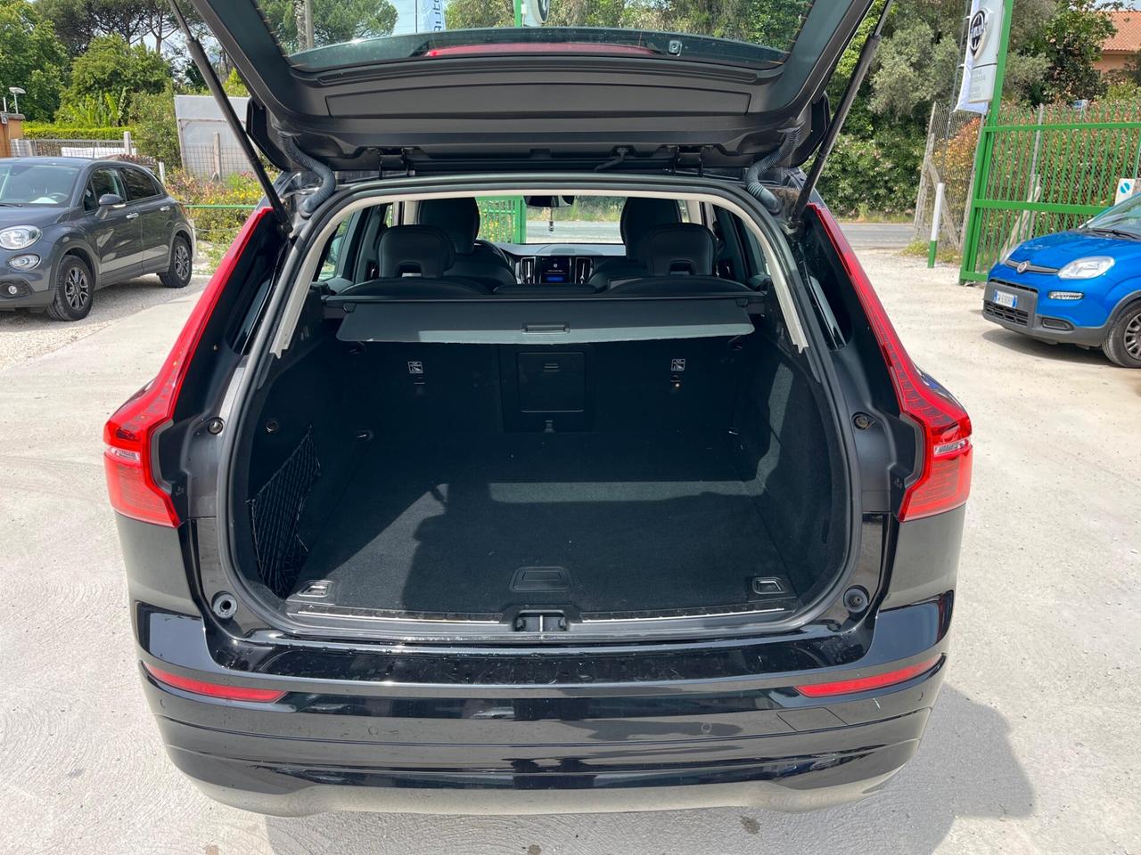 Volvo XC 60 B4 automatico Essential - Unico proprietario - 60.782 km