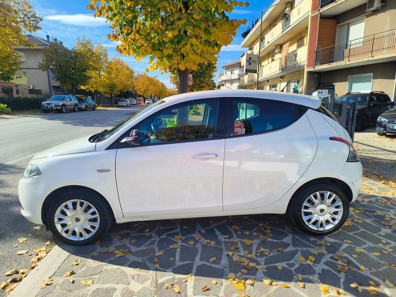 Lancia Ypsilon 1.2 69 CV 5 porte GPL Ecochic Silver