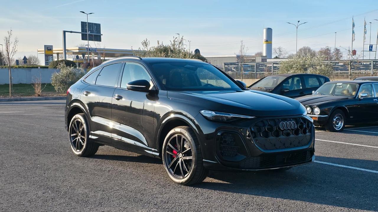 Audi Q5 SPB 2000 TD STRONIC SLINE NUOVA PRONTA CONSEGNA