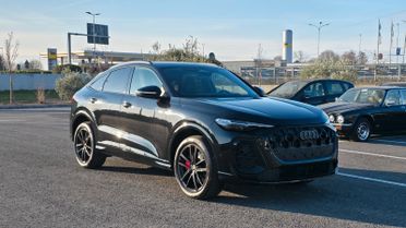 Audi Q5 SPB 2000 TD STRONIC SLINE NUOVA PRONTA CONSEGNA