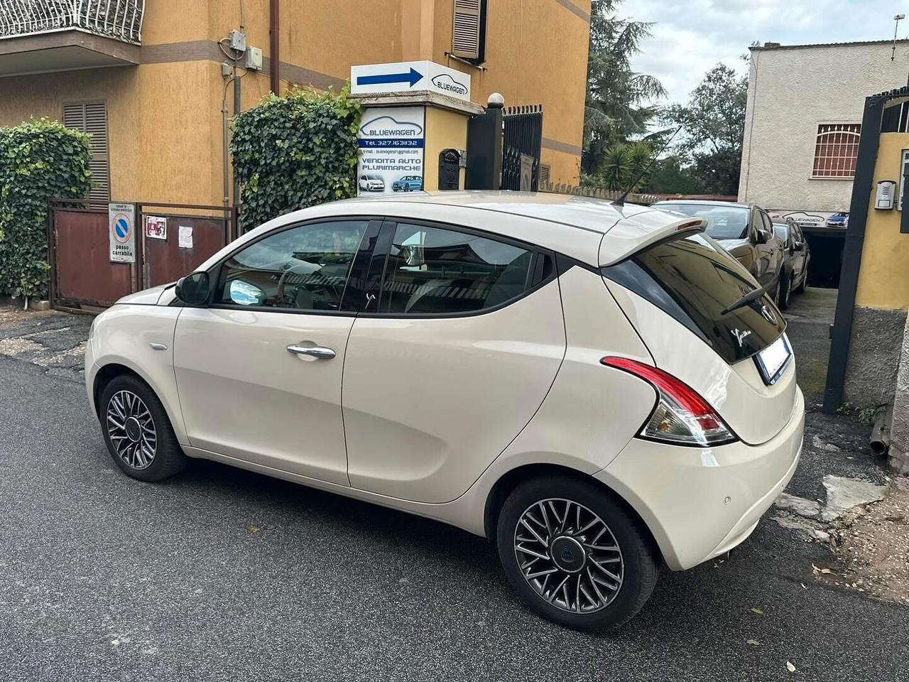 Lancia Ypsilon 1.2 69 CV 5 porte Gold FINANZIABILE