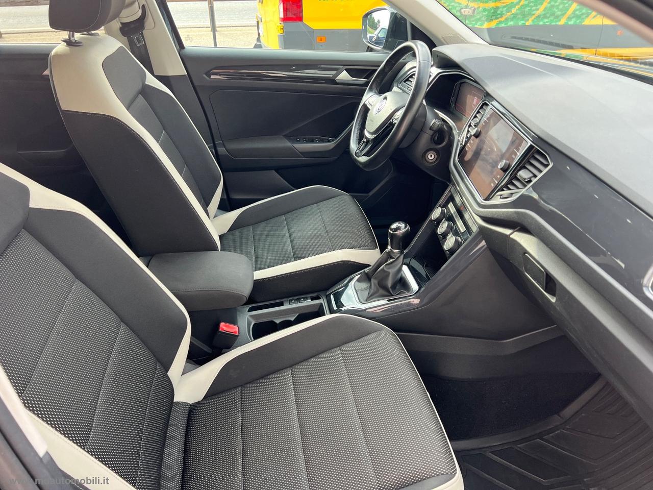 VOLKSWAGEN T-Roc 1.6 TDI SCR Advanced BlueMot.Tech. VIRTUAL LED 18
