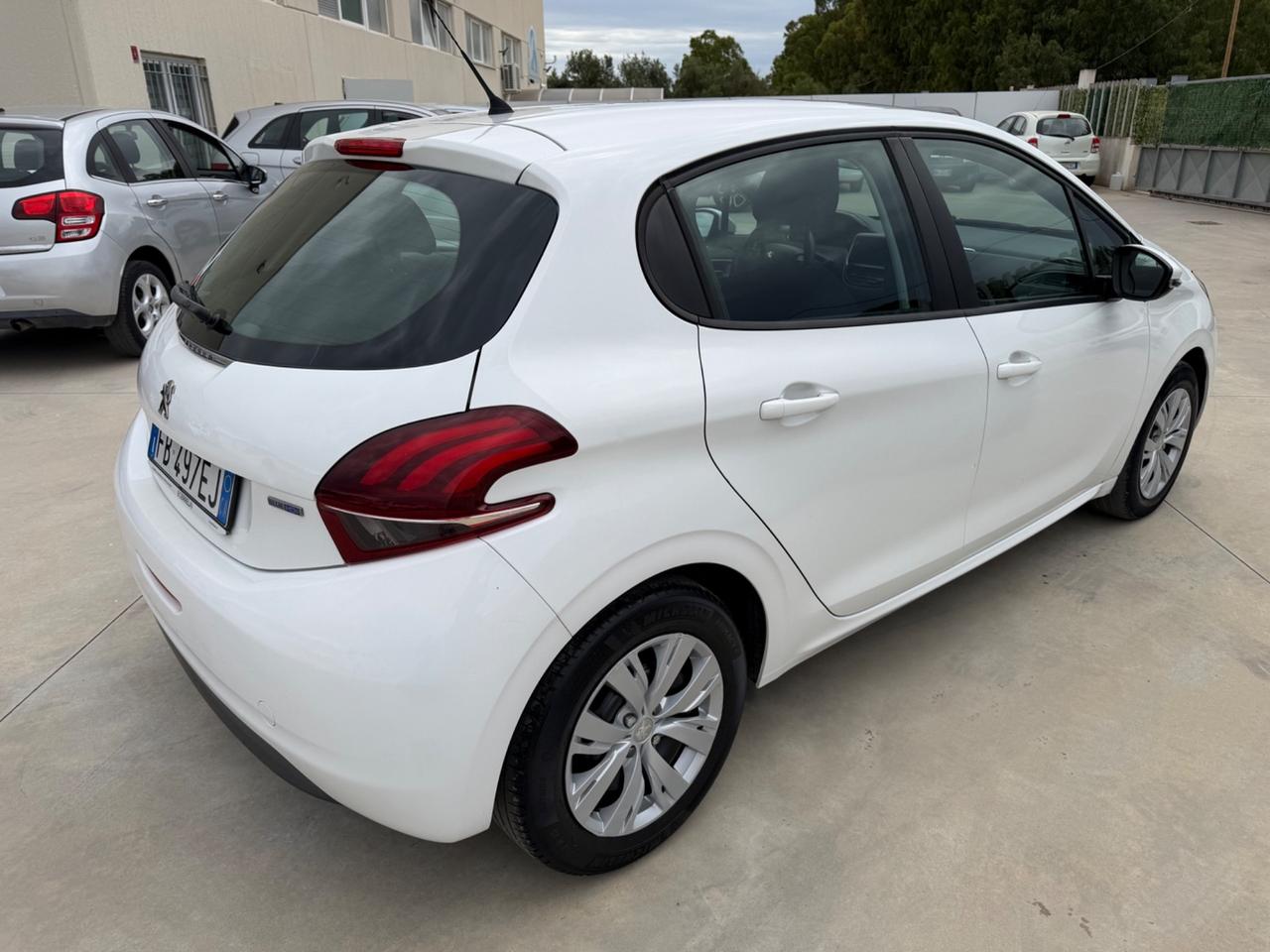 Peugeot 208 BlueHDi 75 S&S 5 porte Active 2015
