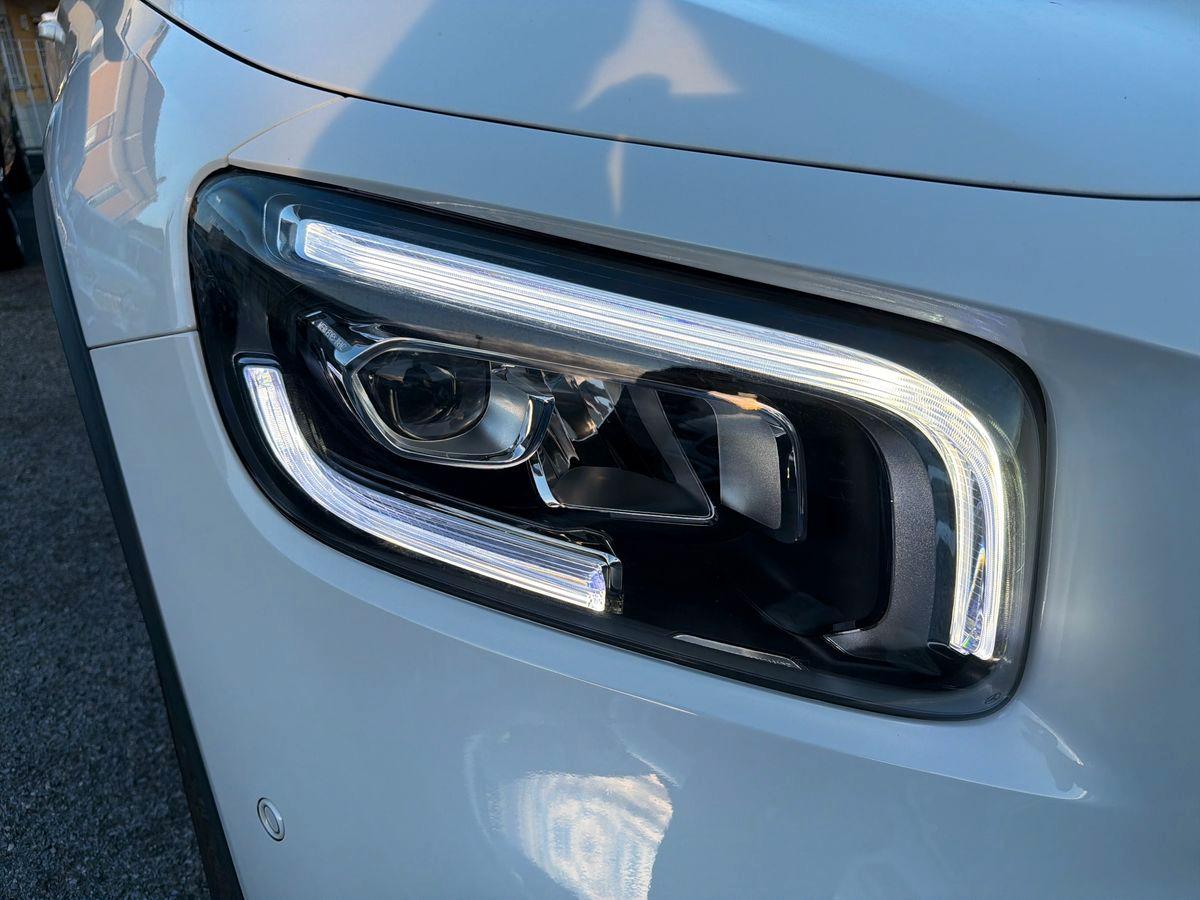 Mercedes-Benz GLB 200 Premium auto