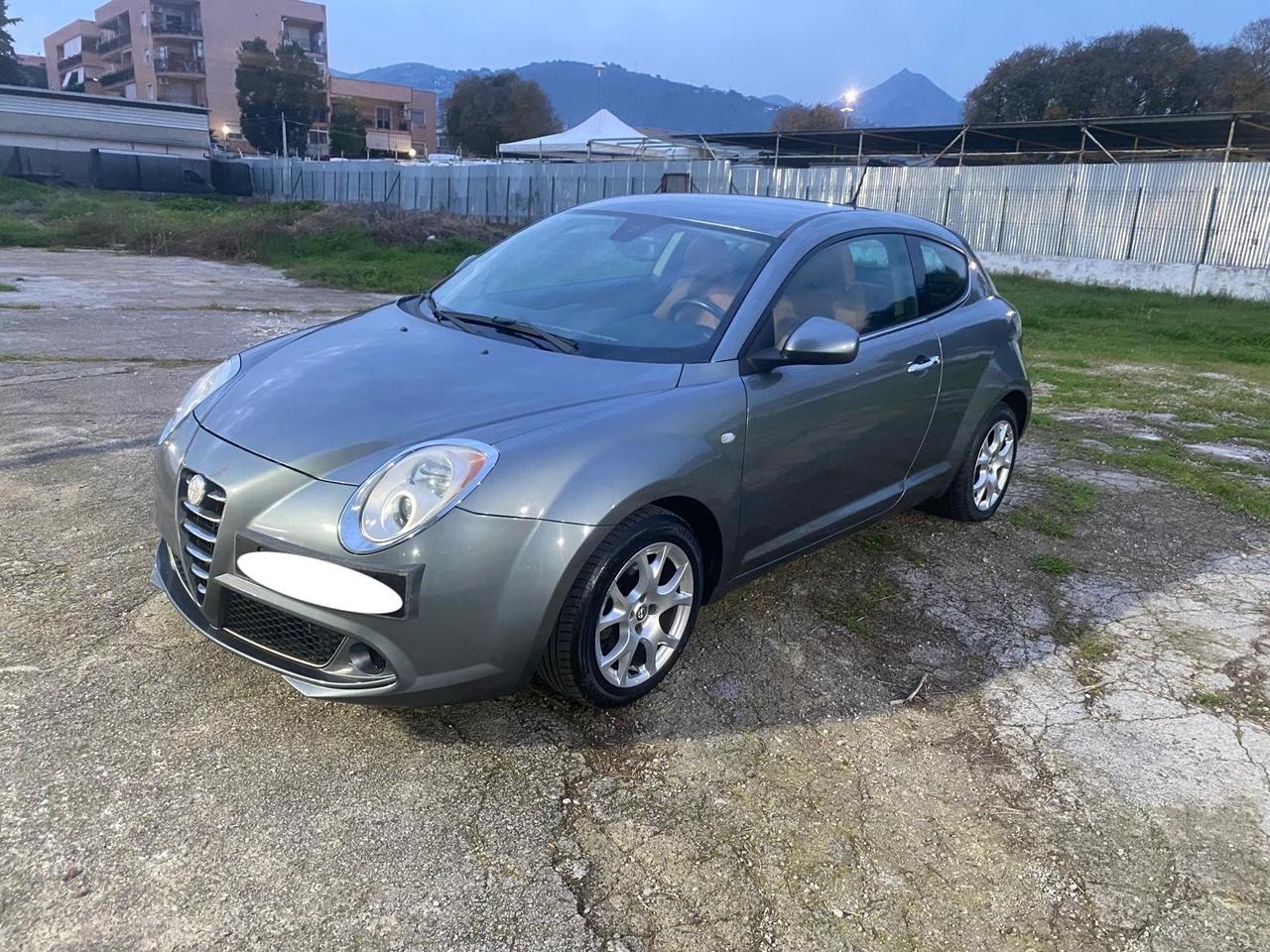 Alfa Romeo MiTo 1.6 JTDm-2 S&S Distinctive Sport Pack