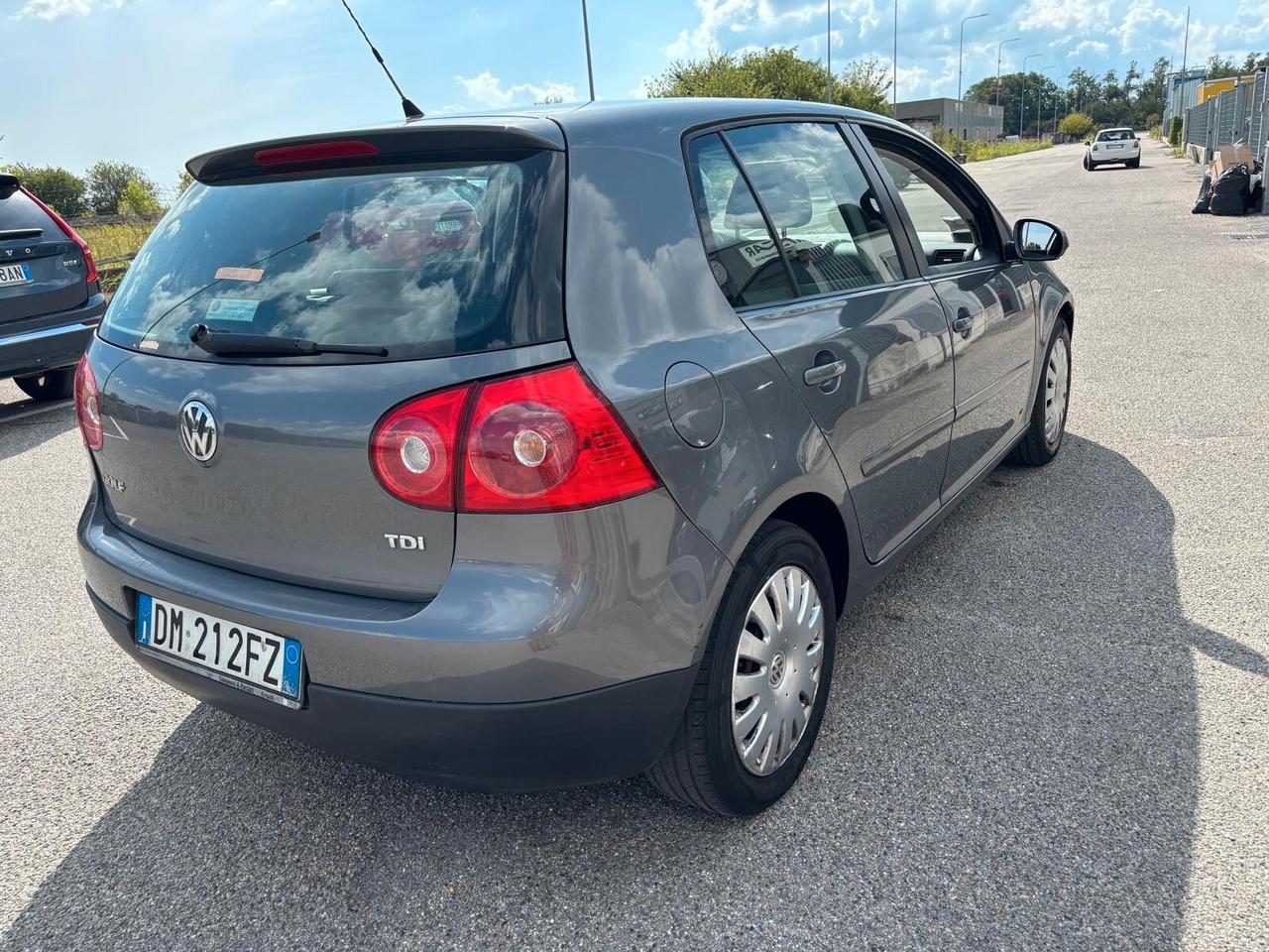 Volkswagen Golf 1.9 TDI DPF 5p. Comfortline SOLI 137595 KM UNICO PROPRIETARIO ADATTA AI NEOPATENTATI