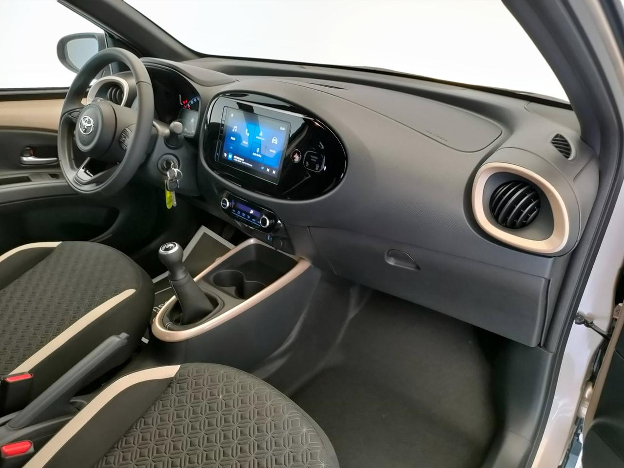 TOYOTA Aygo X 1.0B TREND MT - MY24