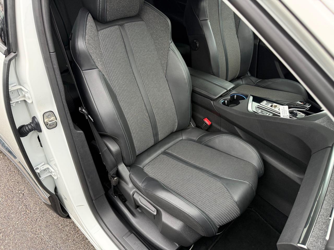 Peugeot 5008 2.0 177 Cv My21 EAT8 Allure Pack 7 Posti