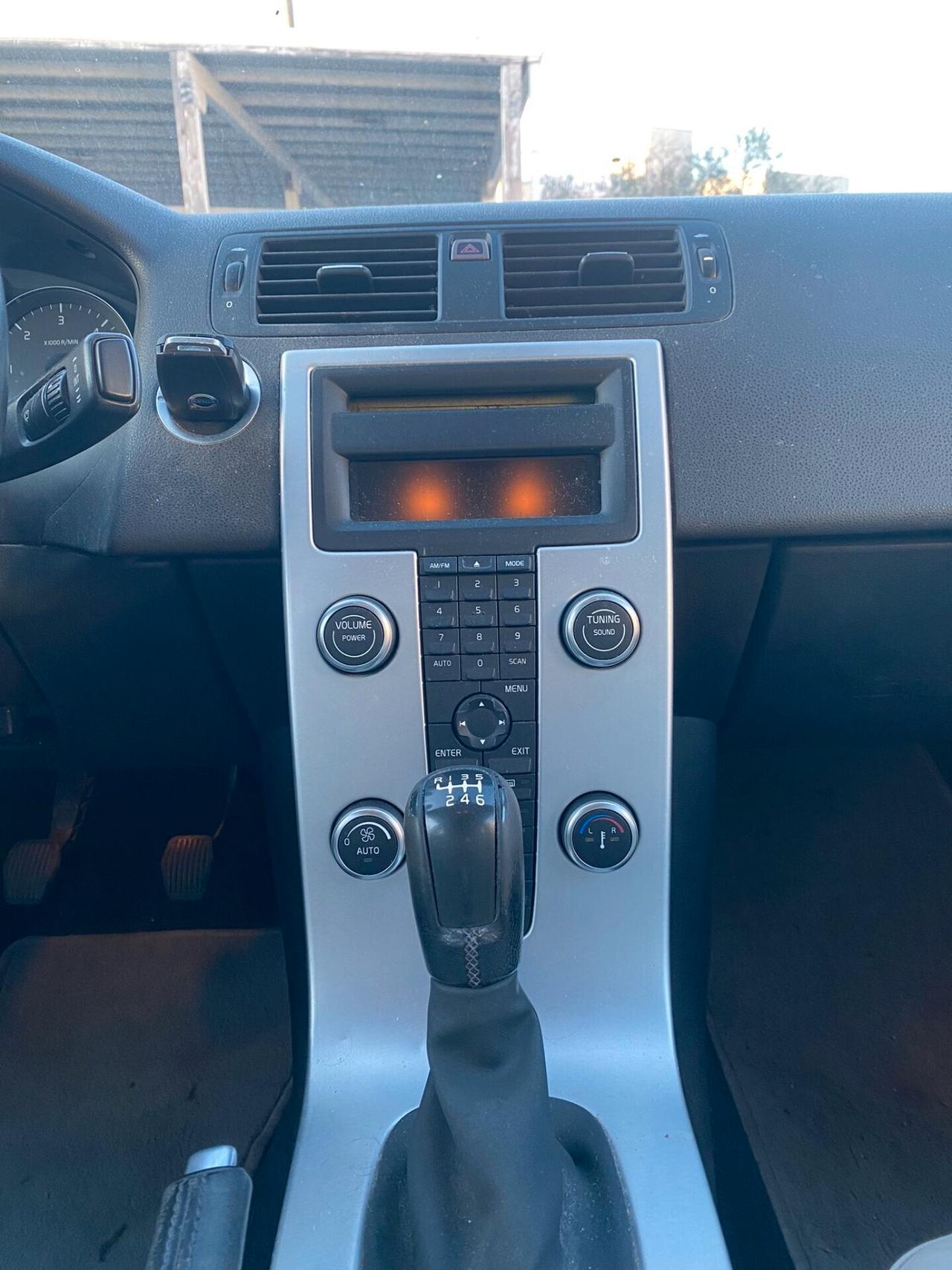 Volvo S40 2.0 D cat Momentum