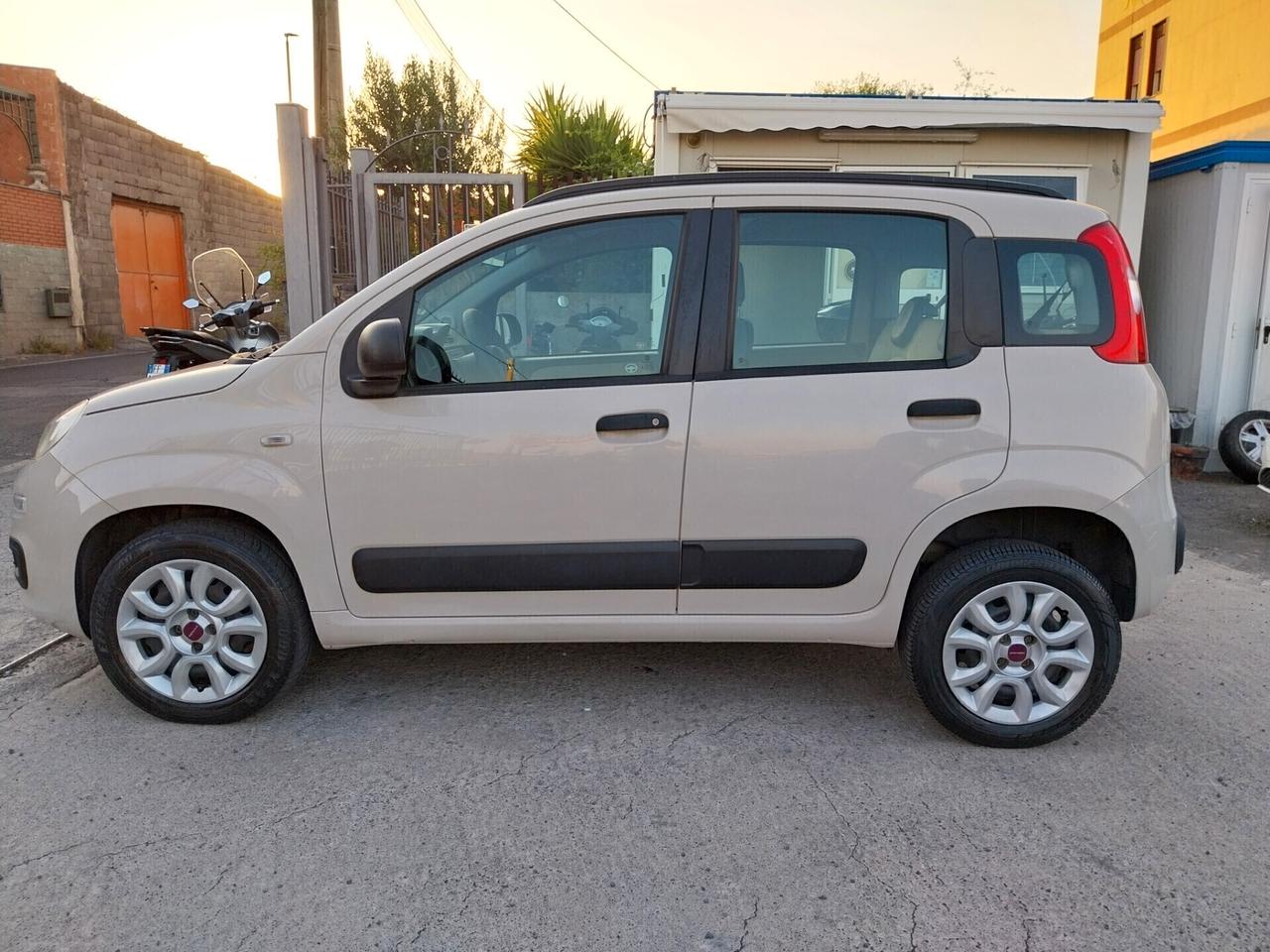 FIAT PANDA 900 BENZINA-METANO UNICOPROPRIETARIO