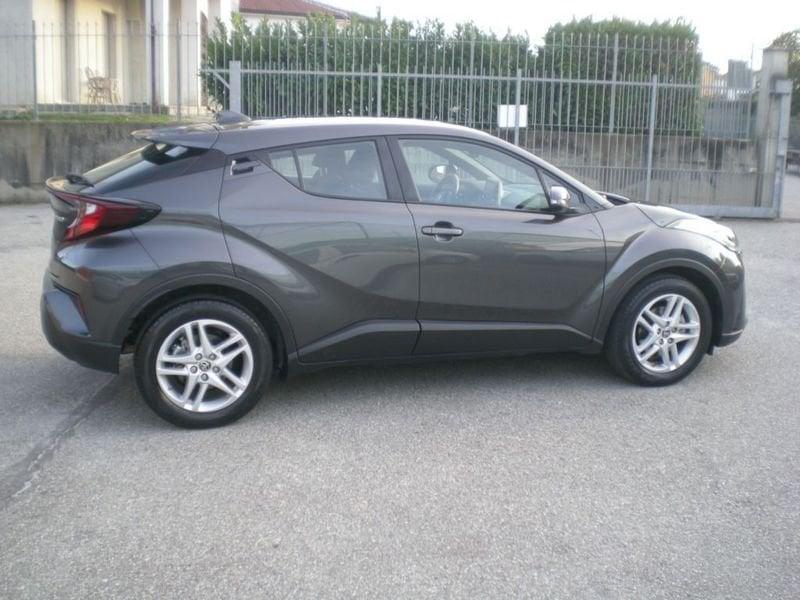 Toyota C-HR 1.8h Business e-cvt