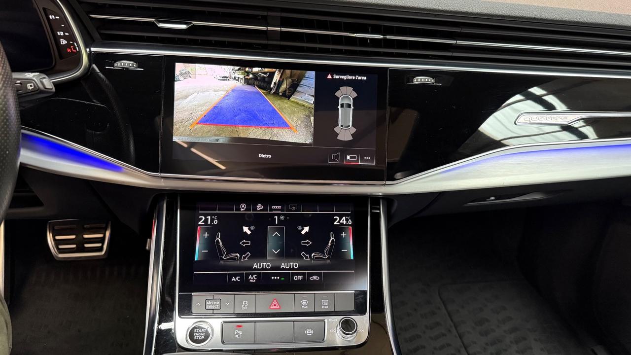 Audi Q8 50 TDI 286 CV quattro Tetto Matrix interno RS