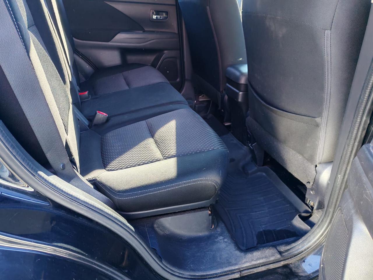 Mitsubishi Outlander 2.2 DI-D 4WD Intense 7 Posti