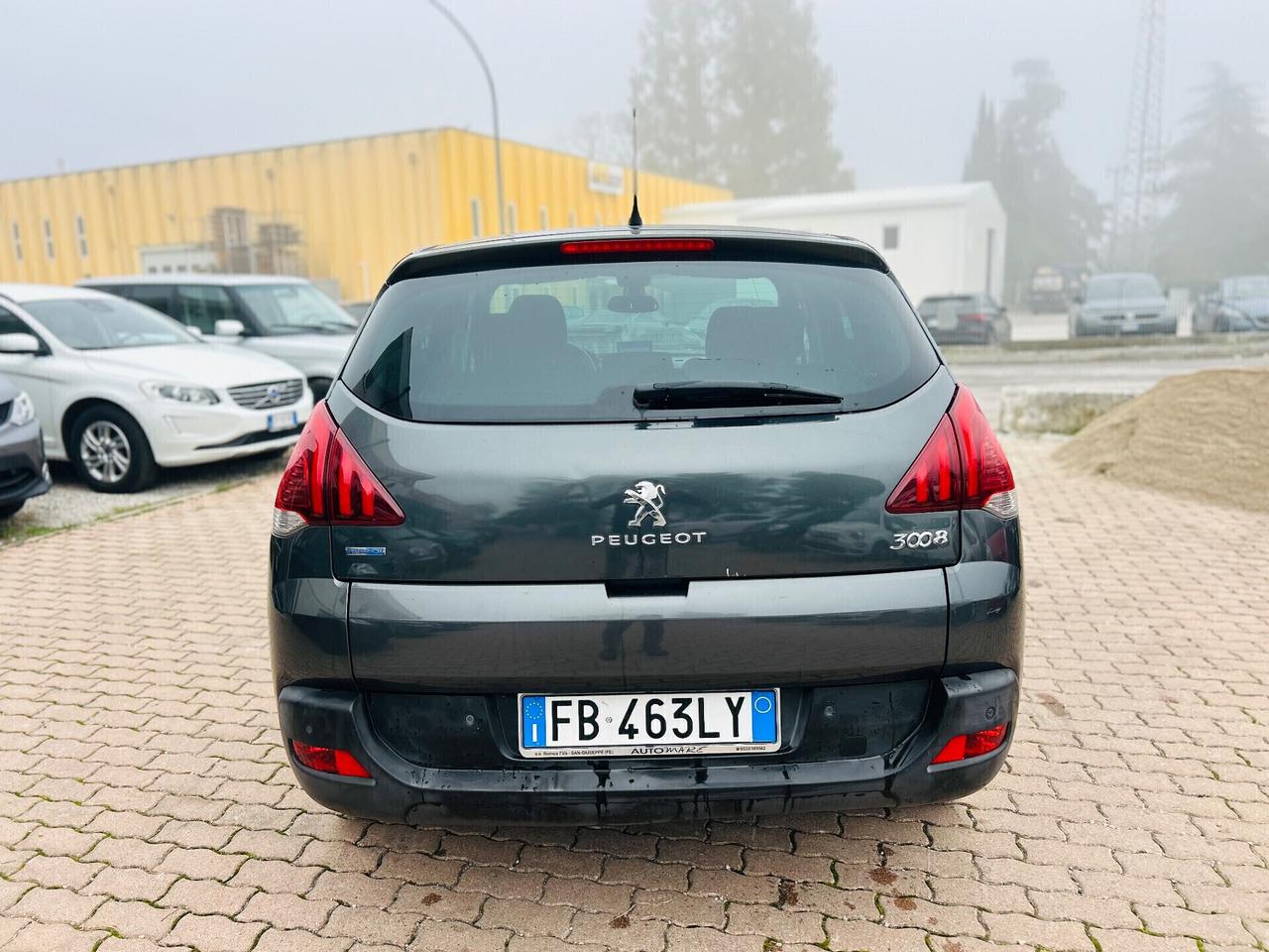 Peugeot 3008 BlueHDi 120 SeS Crossway