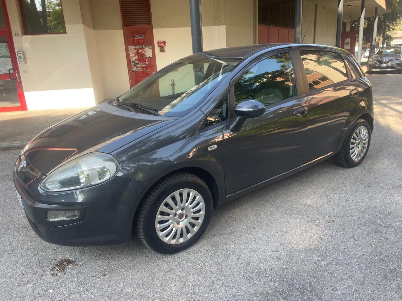 Fiat Punto Evo 1.2 benzina per neo pat pronta al uso