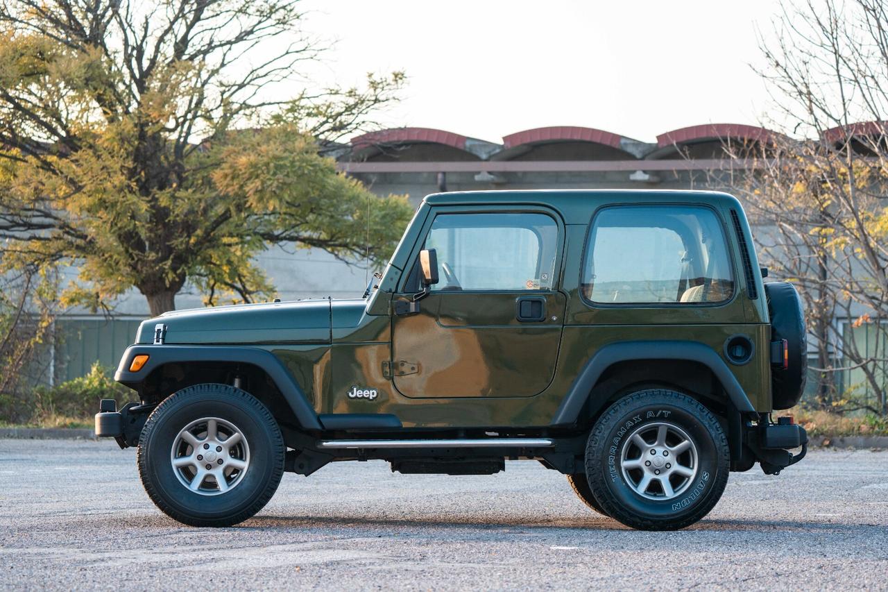 Jeep Wrangler 2.5 cat Soft top (EU)