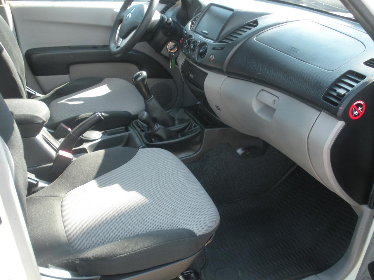Mitsubishi L200 2.5 DI-D/136CV DC Invite DPF ''GLADIATOR''