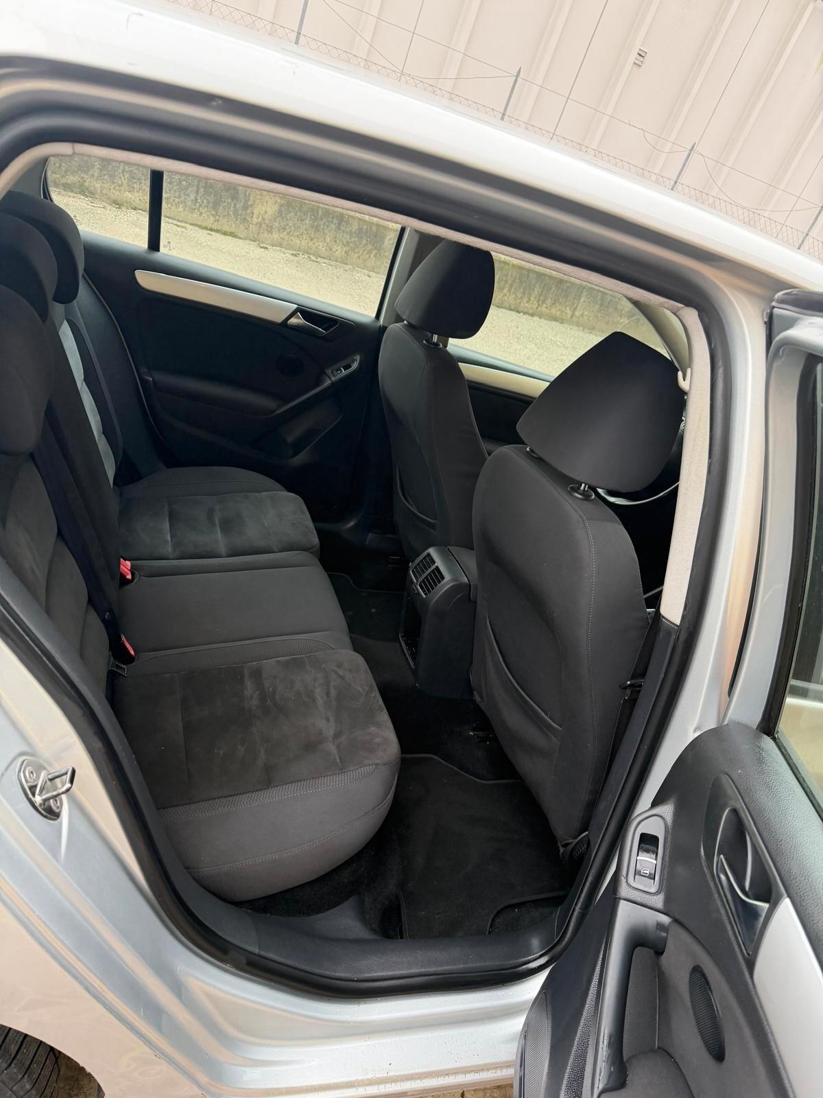 Volkswagen Golf 6, 1.6 TDI 5P. Highline