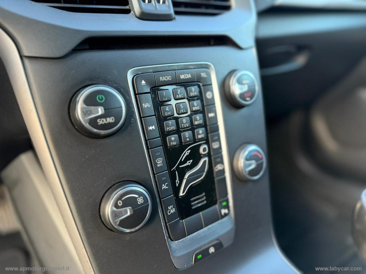 VOLVO V40 D2 Momentum