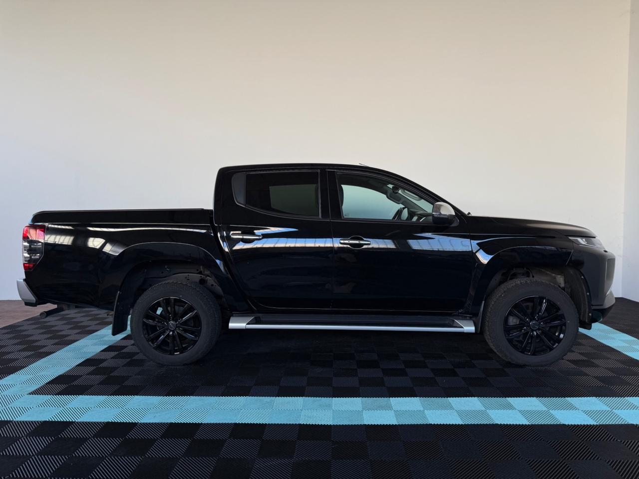 Mitsubishi L200 150CV 2.3 D Double Cab 4x4 Hurricane