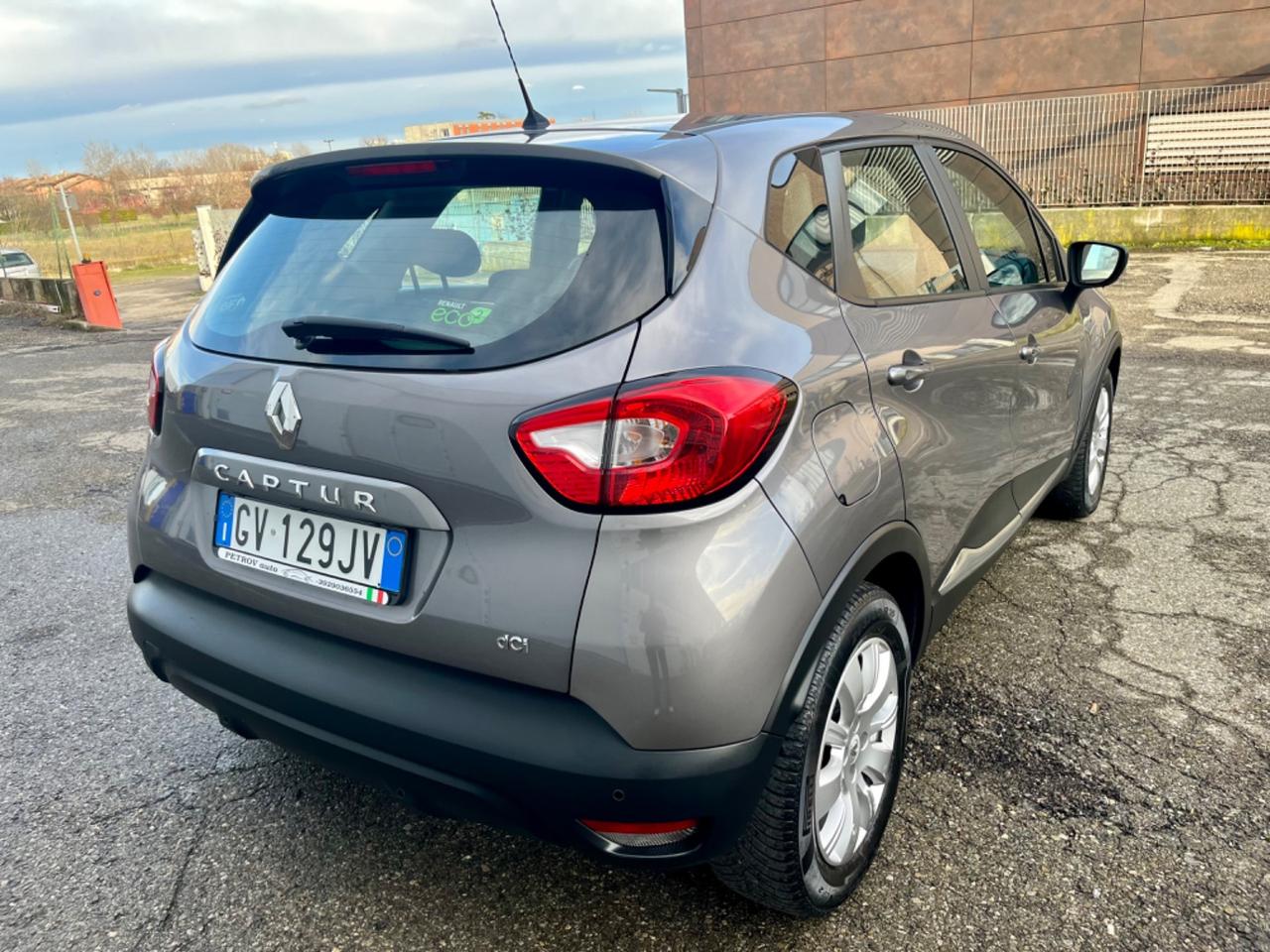 Renault Captur 1.5dci 2014 132.000km per neopatentati