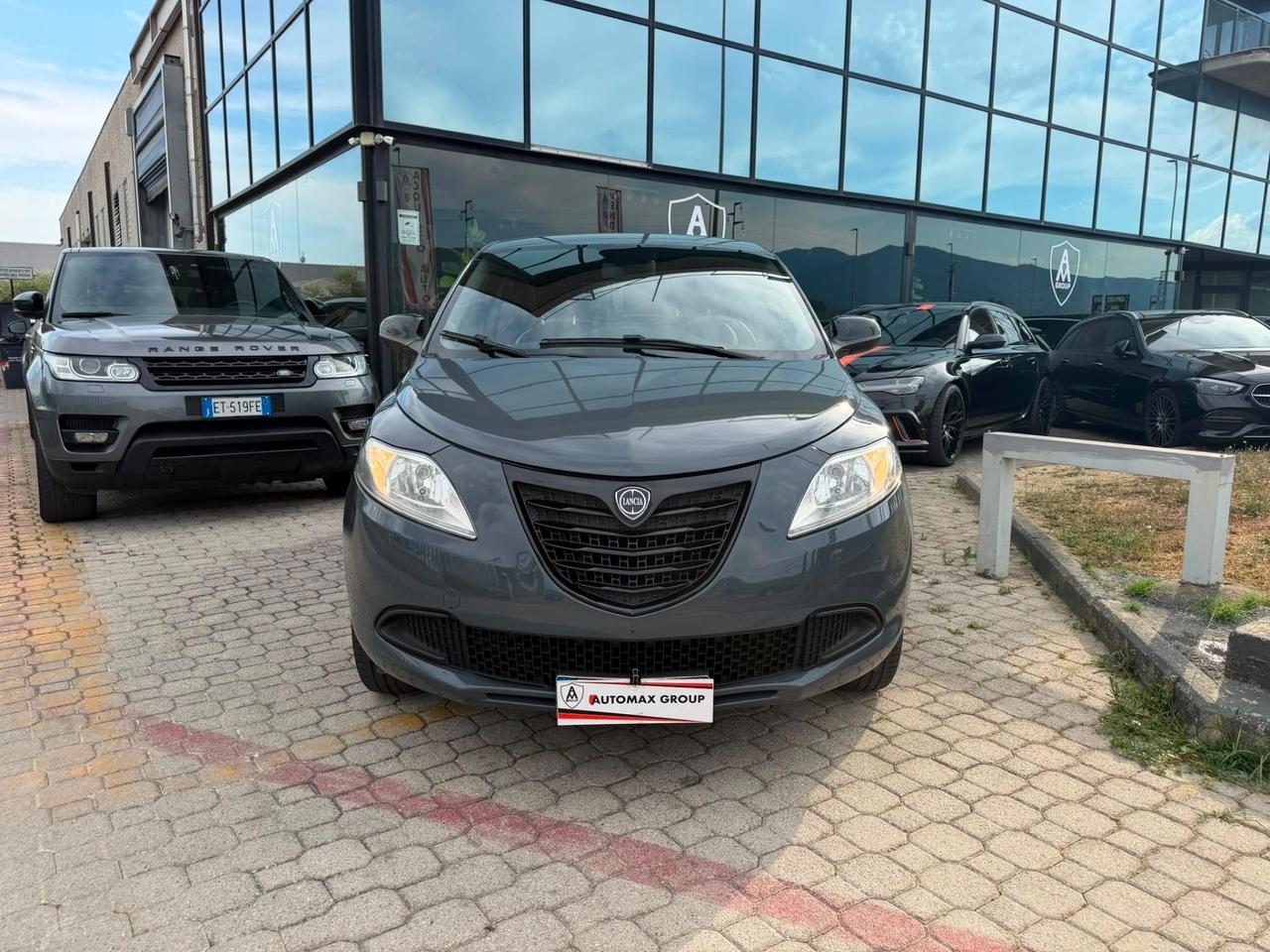 Lancia Ypsilon 0.9 TwinAir 85 CV 5 porte Metano Ecochic Elle