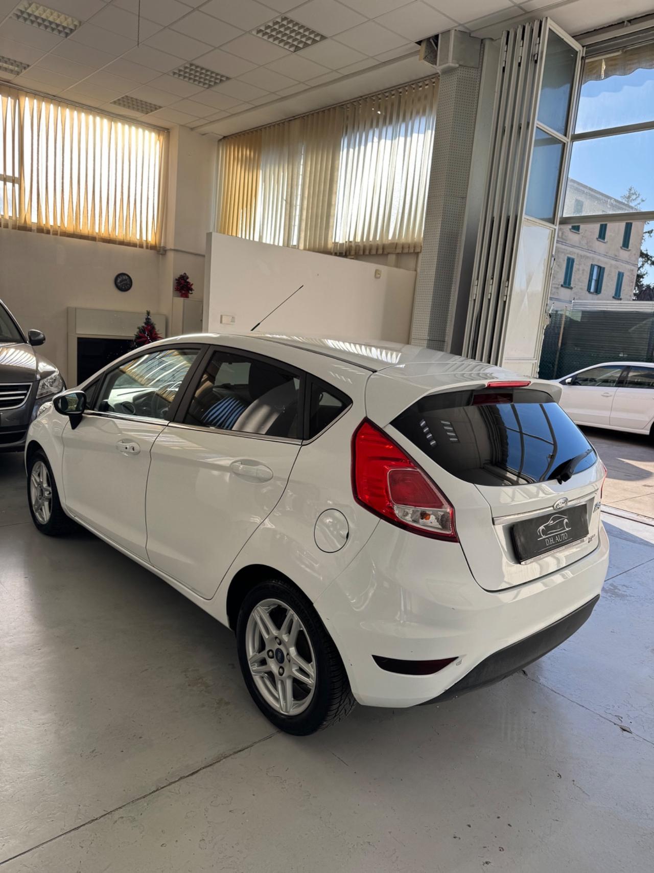 Ford Fiesta 1.5 TDCi 75CV 5 porte Titanium