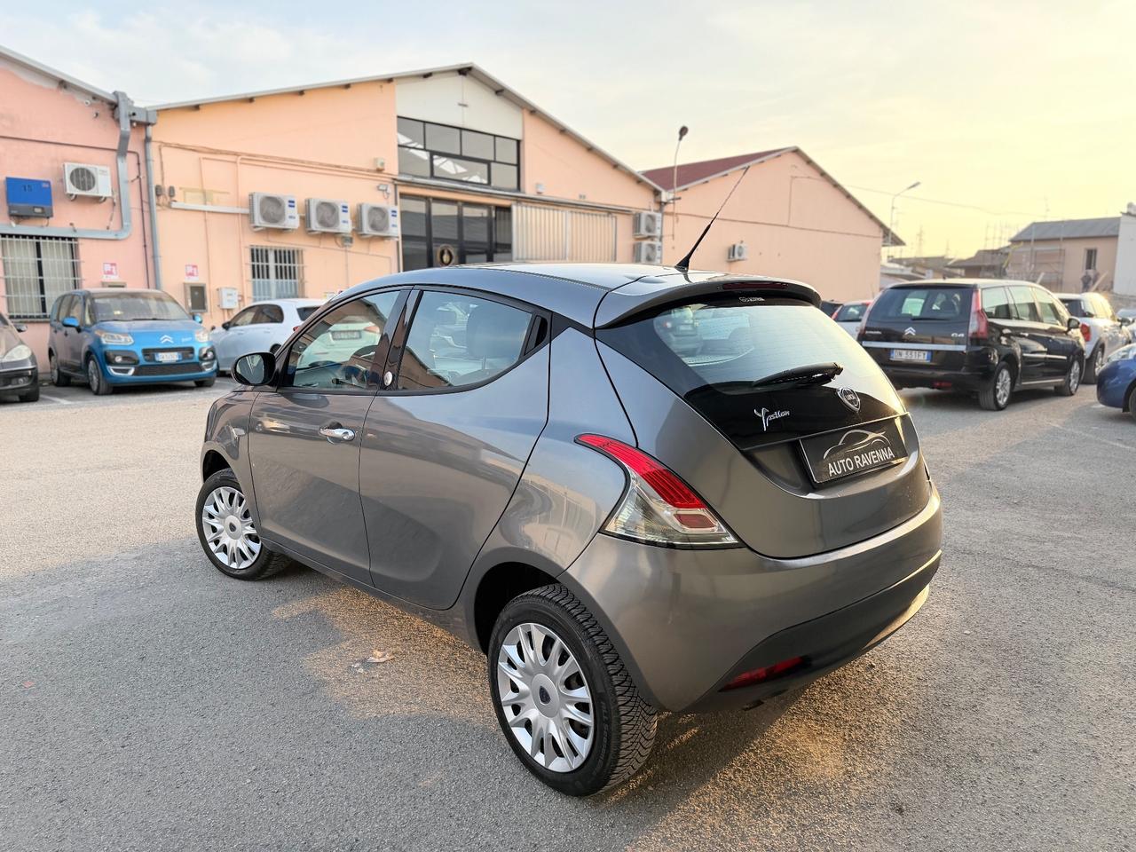 Lancia Ypsilon 0.9 TwinAir 85 CV 5 porte Metano Ecochic Gold
