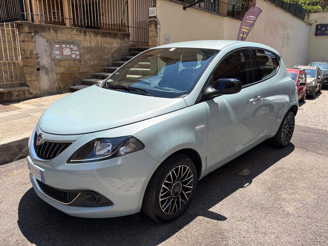 Lancia Ypsilon 1.0 FireFly 5 porte S&S Hybrid Gold Plus