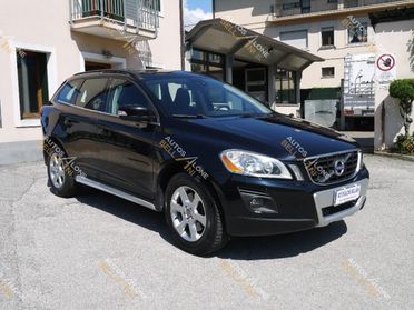 VOLVO XC60 D5 AWD Geartronic Momentum