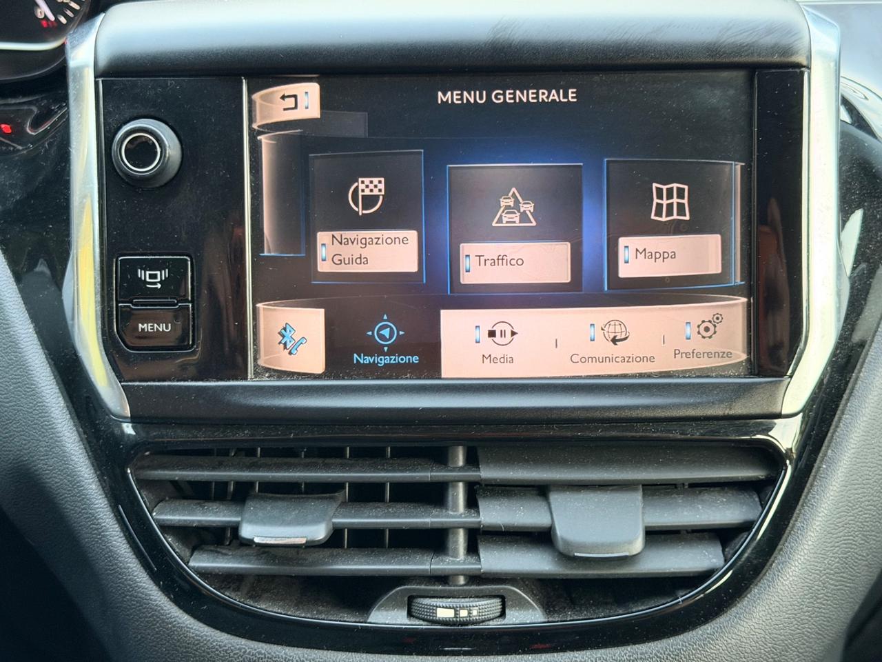 Peugeot 208 1.4 HDi 68 CV 5 porte Allure
