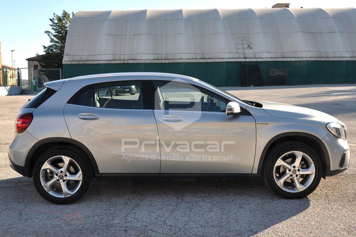 MERCEDES GLA 180 d Automatic Sport