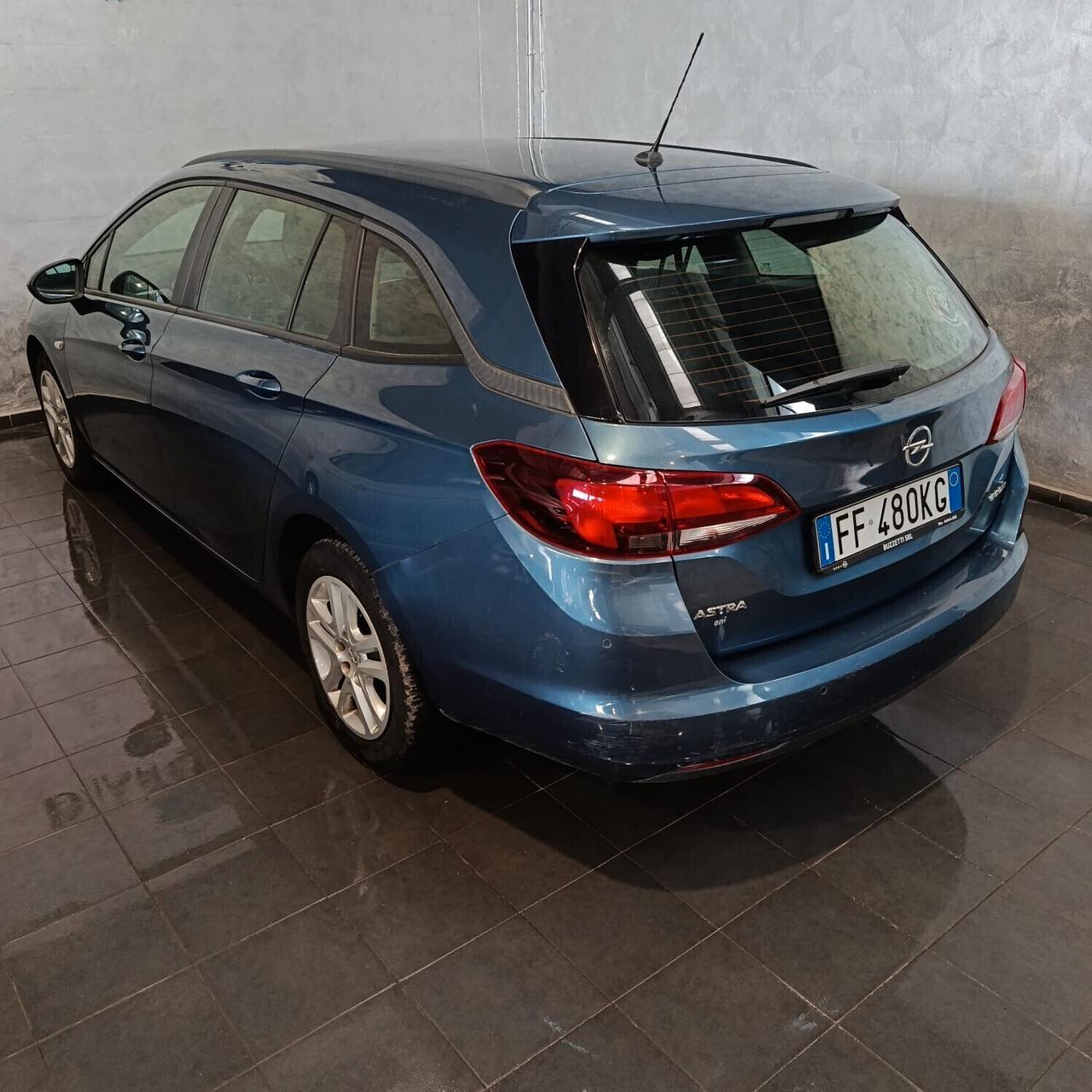 Opel Astra SPORTS TOURER 1.0 BENZINA