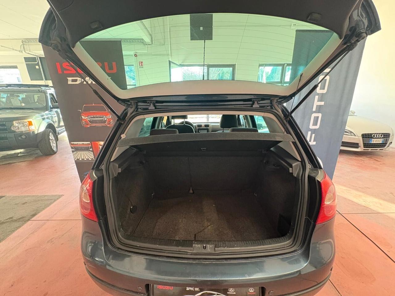 VOLKSWAGEN GOLF 5 CL 1.9 Diesel CV 105 PER NEOPATENTATI Km 210.347 garanzia 12 mesi