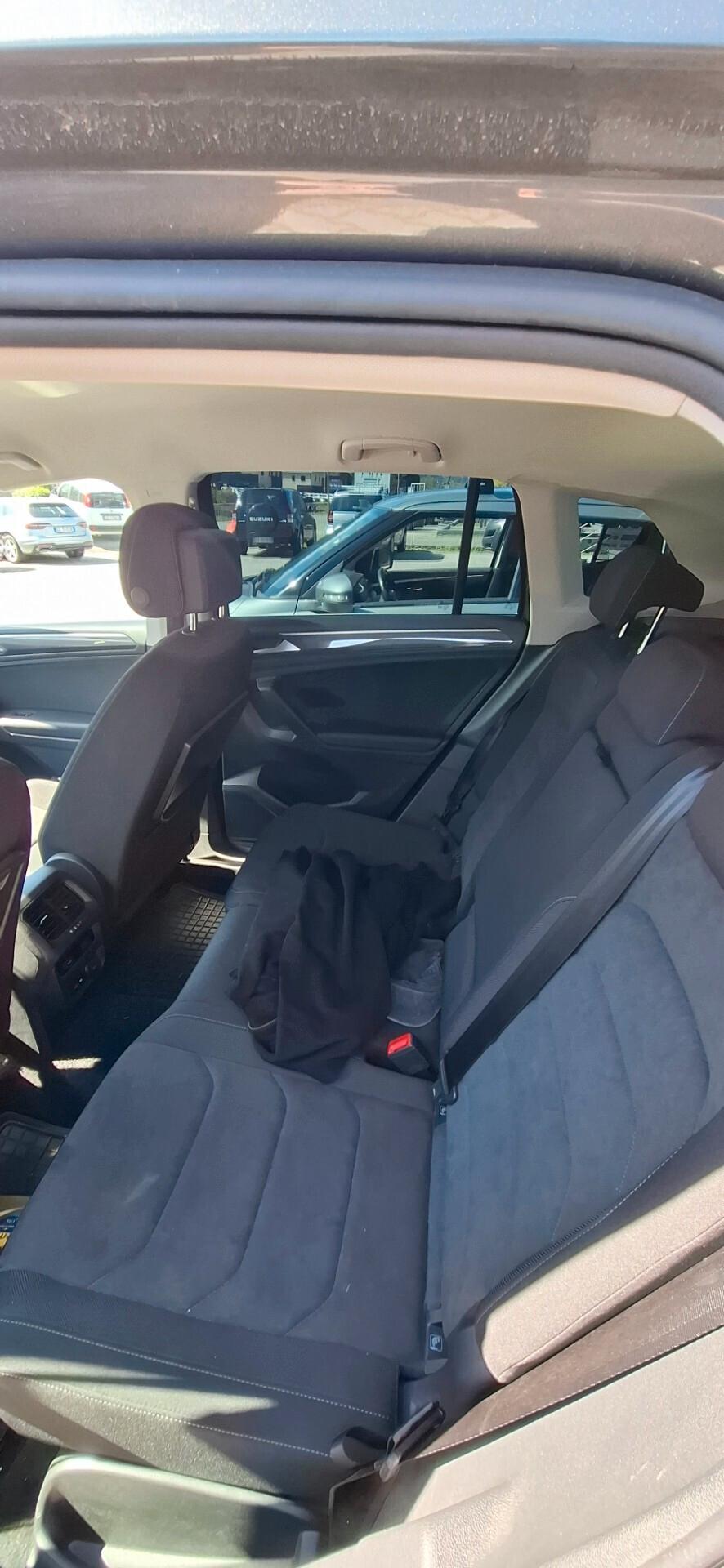 Volkswagen Tiguan 2.0 TDI SCR DSG 4MOTION R-LINE